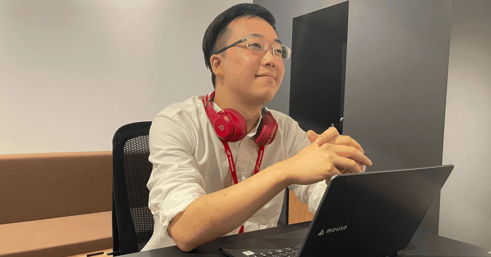 【社員インタビュー】「バンドとエンジニアの共通点！？」成長著しいエンジニアが語るmiracleaveの魅力とは？