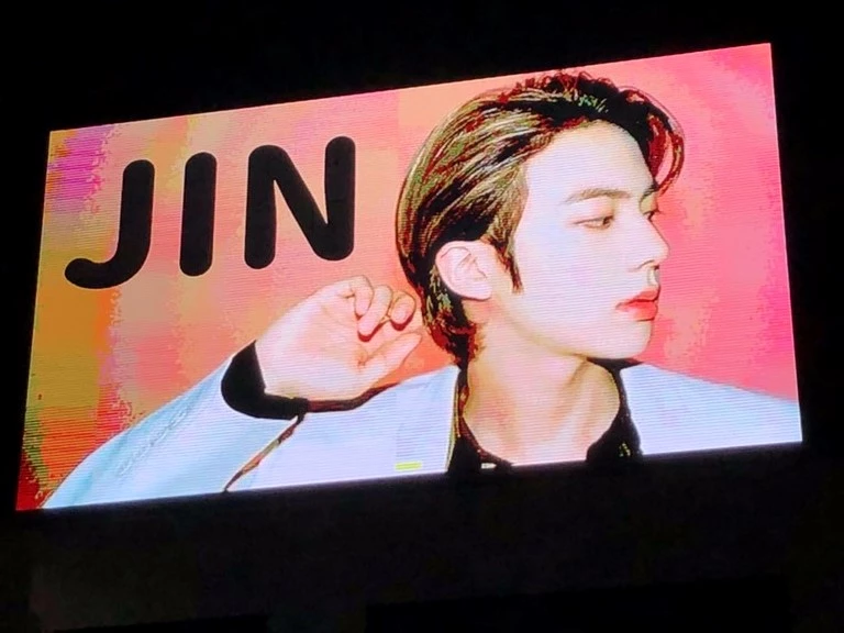 推し活☆JINさんHappy Birthday！ホテリエは大型LEDビジョンもやってます！