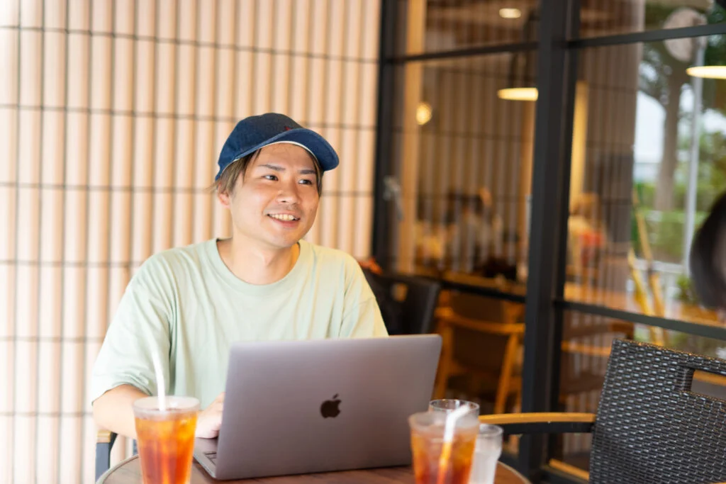 【スタッフインタビュー】フルリモートワークだからこそメンバーの不安を見逃さない。エンジニアマネージャーとして全体を俯瞰したプロジェクト管理。