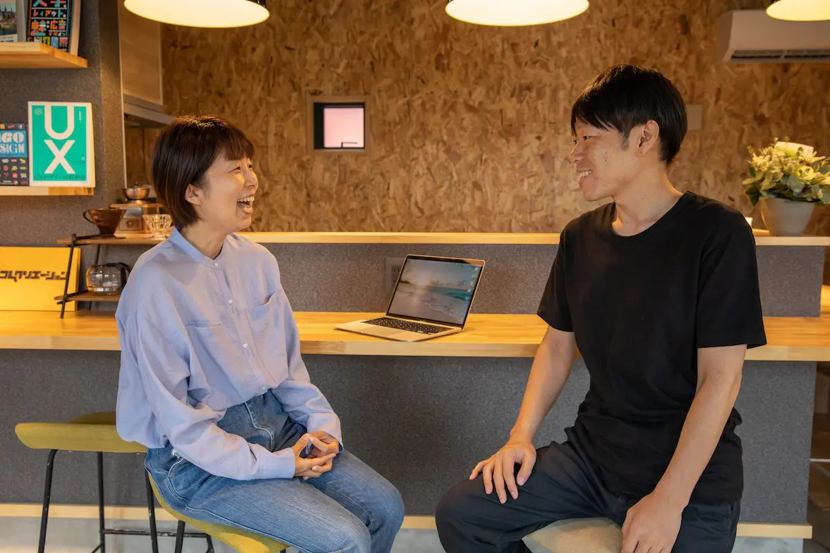 効率化を求めた結果、同じTシャツを10枚買った。Web制作会社のエンジニアのデスク環境