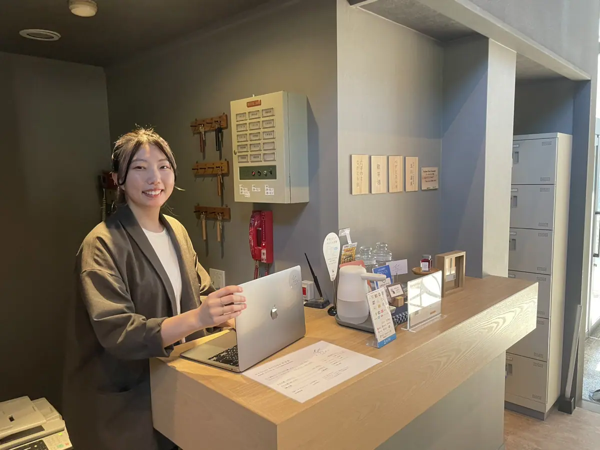 チャレンジ支配人とは？ 地域課題解決のために飛びまわる若手支配人にインタビュー