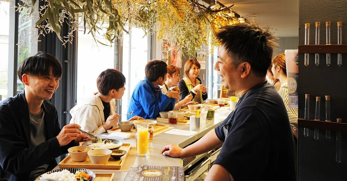 ｜まちづくり領域記事｜一杯のスパイスカレーから地域を面白く彩る【＃goodな活動 6curry＆sauna】