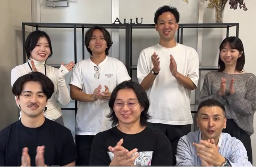 ポーズをとる男性グループ

AI 生成コンテンツは誤りを含む可能性があります。