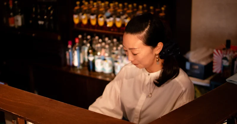 スナックの常連から水中のむぎママに。社員第一号の新たなキャリアへの決意