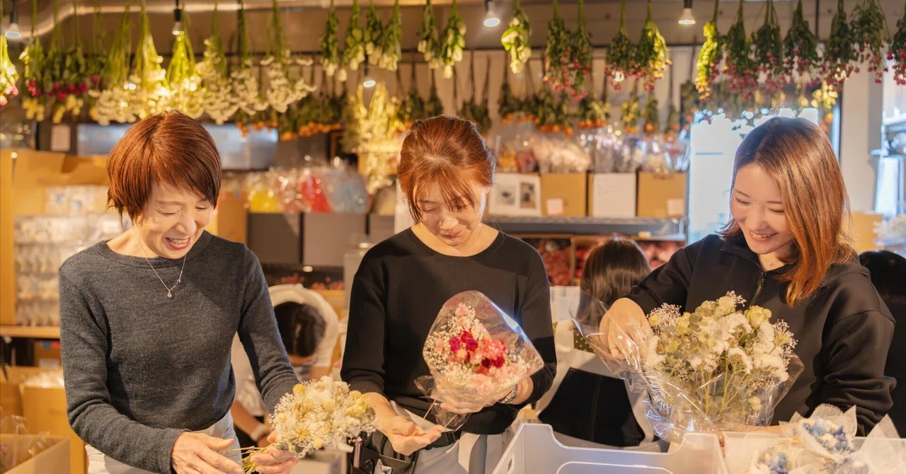 「人を咲かせる、人であれ」 - ローランズの行動指針