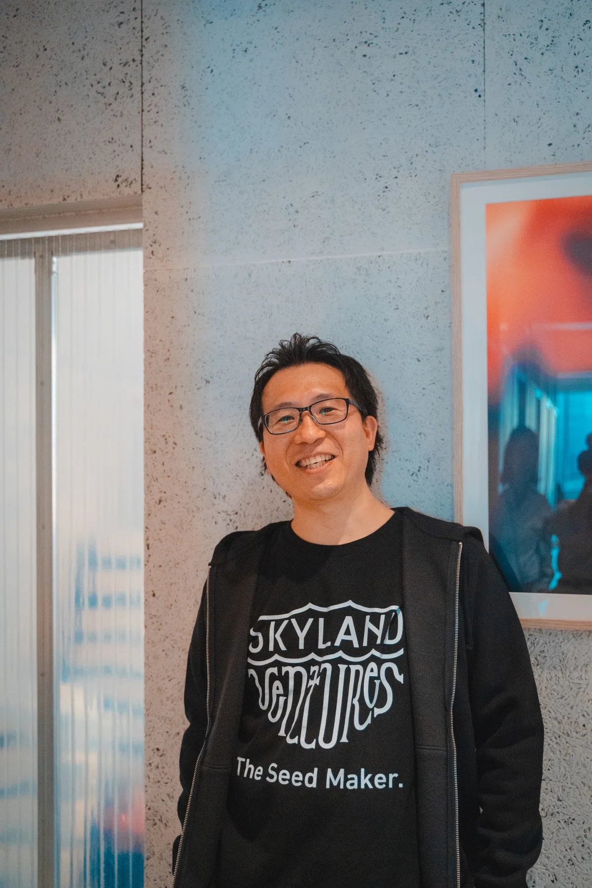 挑戦を支える土台は誰が作っているのか。ファンドの運営を拾い続けるコーポレートマネージャー・佐々木さんにインタビューしてみた。